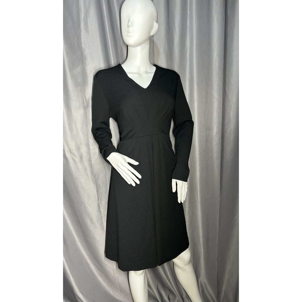 Brooks Brothers Women’s Black Dress Fit & Flare Size 10 Petite Stretch Pleating